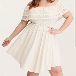 Torrid Women’s Plus 00 Crochet‎ Lace Cream Off The Shoulder Vintage Shift Dress